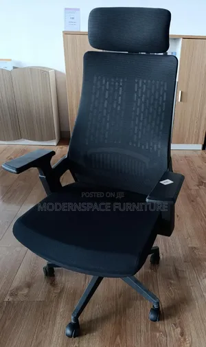 Kiti cha Ofisi cha Mtendaji Ergonomic - Nyeusi