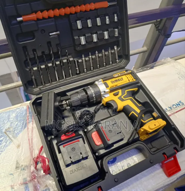 DeWalt Cordless Drill na Seti ya Bits - Mpya Kabisa - 1
