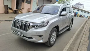 Toyota Land Cruiser Prado TX 2011 Nyeupe