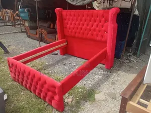 Kitanda cha Chester Red 5x6