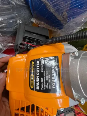 Dera Brush Cutter ya Petroli