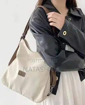 Canvas Tote Bag - Mtindo wa Chuo wa Minimalist