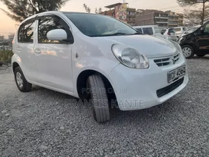 Toyota Passo 2012 - Nyeupe