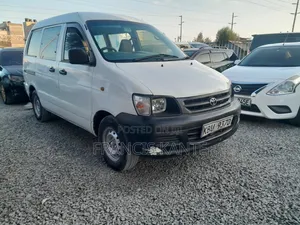 Toyota TownAce 2001 Nyeupe