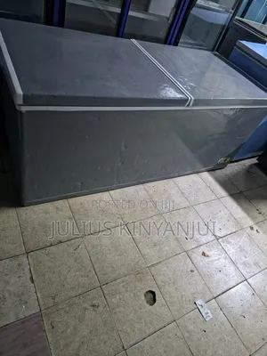 Westpoint Freezer Mlango Mgawanyiko 600L