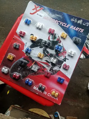 Kofia za Valve za Tairi Zenye Umbo la Roketi (4pc)