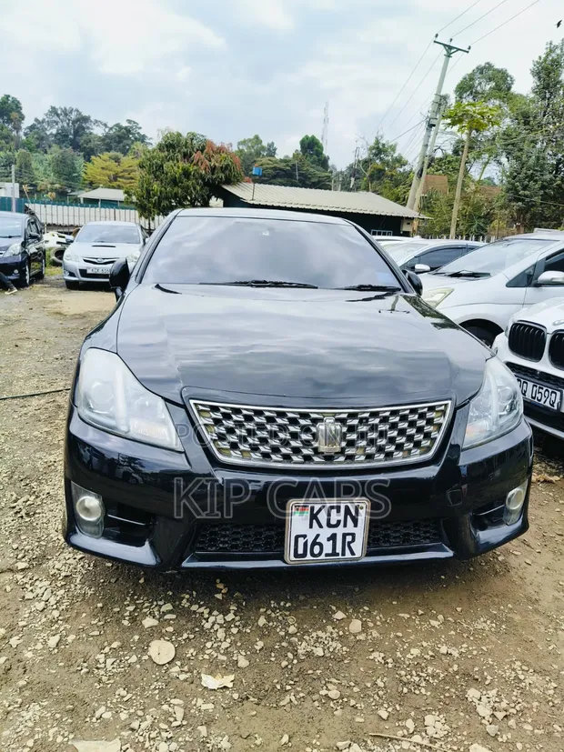 Toyota Crown Athlete 2010 - 1