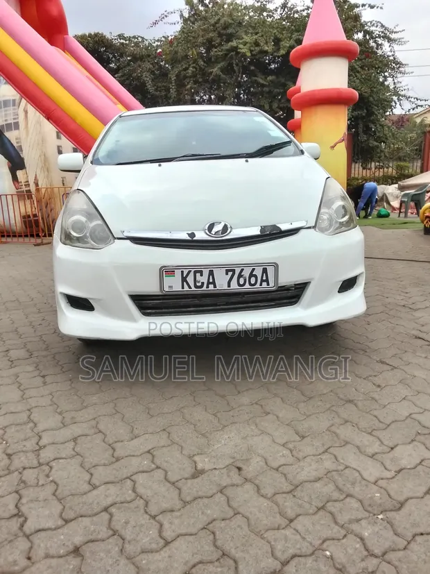 Toyota Wish 2007 White - 1