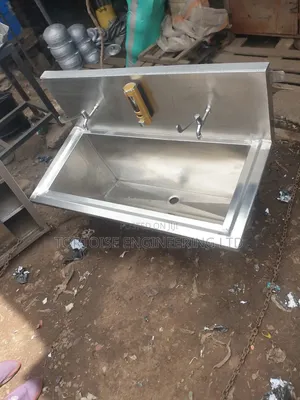 Surgical Scrub Sink - 900mm x 550mm Stainless Steel