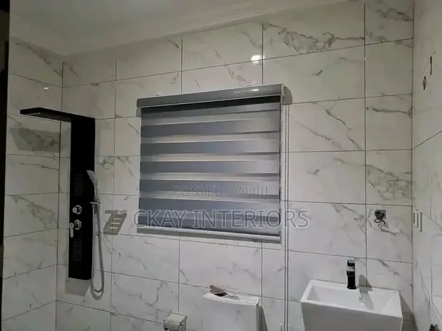 Vifuniko vya Dirisha vya Ofisi vya Mlalo kwa Bafu na Ngazi - 1