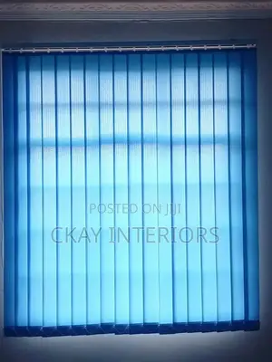 Blinds za Ofisi Rangi ya Samawati na Nyeupe