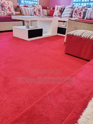 Carpeti Nyekundu za Ukuta kwa Ukuta kwa Sebule