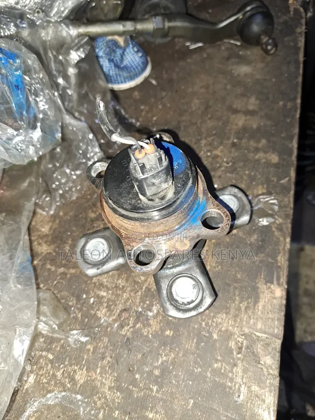 Toyota Passo Rear Wheel Hub (Used) - 1