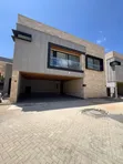 Villa ya Vyumba 5 vya Kulala, Zote ni En-suite, Inauzwa Westlands, Kyuna Estate - 1
