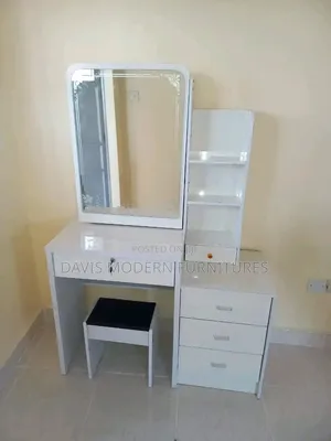 Jedwali la Vipodozi Nyeupe na Kioo na Stuli