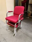 Heavy-Duty Reception Chair - Red - 1