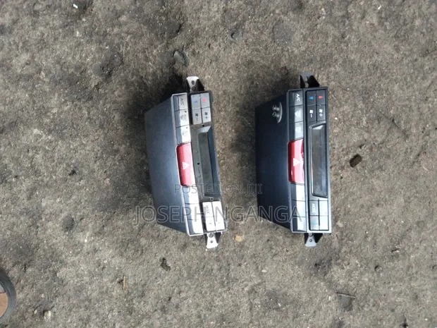Subaru Legacy BR9 AC Control Unit - 1