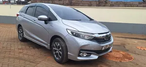 Honda Fit Shuttle 1.5 Hybrid 2WD 2018 Nyeusi