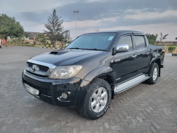 Toyota Hilux 3.0 D-4D 4x4 Double Cab 2012 - 1