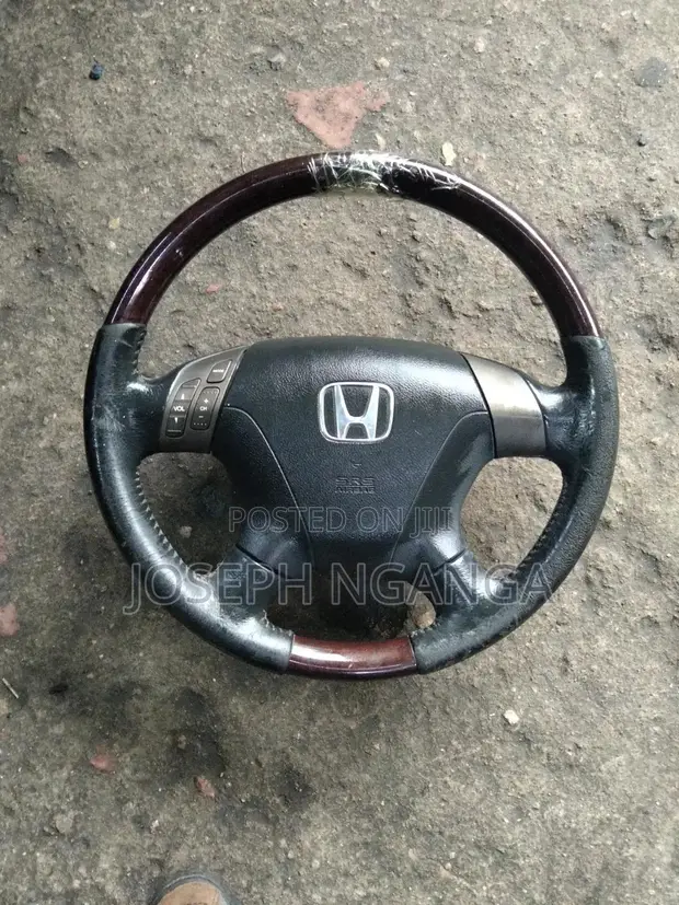 Honda CR-V (RD-4 RD-7) Steering Wheel - 1