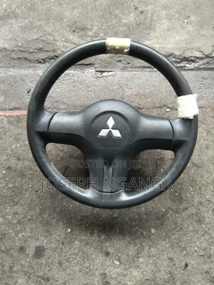 Usukani wa Mitsubishi Colt 2008