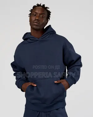 Hoodie Nyeusi - Mpya Kabisa