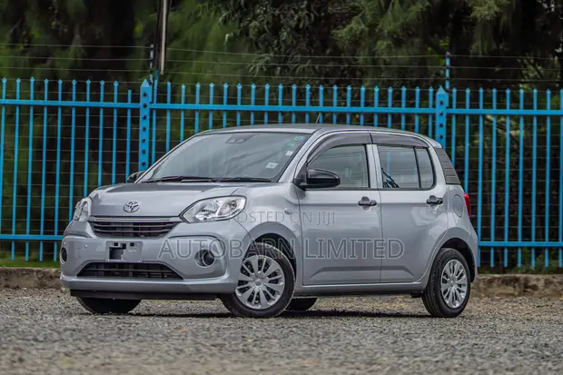 Toyota Passo 1.0 FWD 2019 Silver - 1