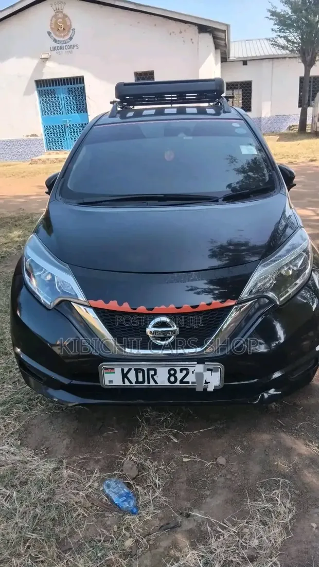 Nissan Note 2017 Nyeusi - 1
