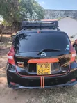 Nissan Note 2017 Nyeusi - 2