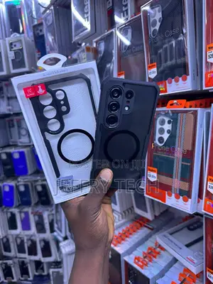 Xundo Magnetic Clear Case kwa Tecno Camon 50 Pro/Ultra 5G