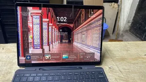 Microsoft Surface Pro 8 (16GB RAM, 512GB SSD, i7)