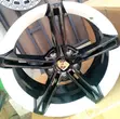 Magurudumu ya Porsche Cayenne 20" - Nyeusi na Mstari Mweupe (Set Kamili) - 2