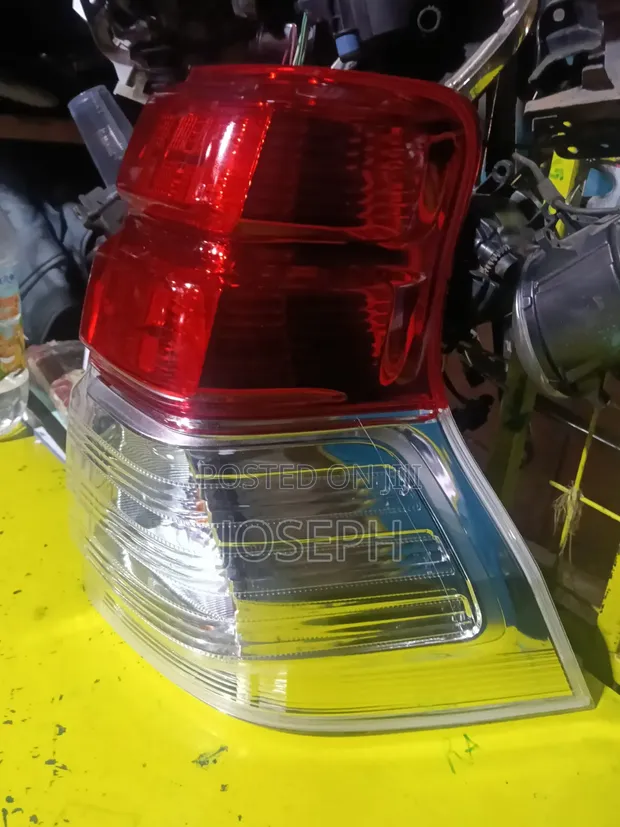Taa ya Nyuma ya Kulia ya Toyota Land Cruiser Prado J150 - 1