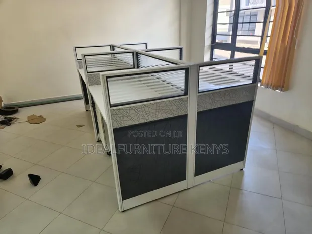 4-Way Modern Office Workstation Cubicles - 1