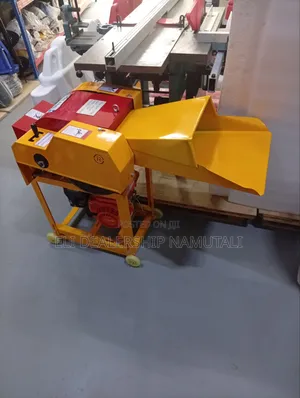 Heavy Duty Milano Italia 7.5 HP Chaff Cutter