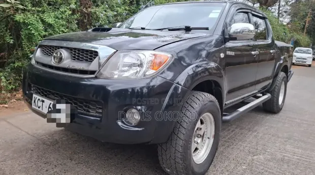 Toyota Hilux Double Cabin 2011 - 1