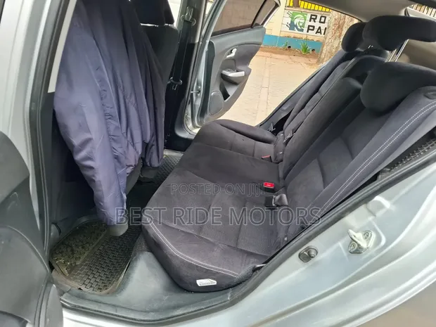 Honda Insight 2011 Silver - 1