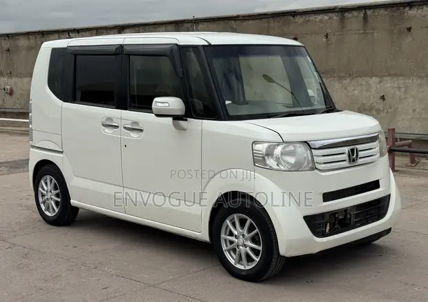 Honda N-Box 2015 Nyeupe - 1