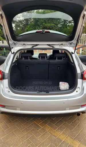 Mazda Axela 2018 Silver