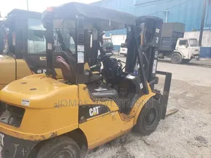 Forklift Hire Services - Jomak