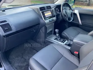 Toyota Land Cruiser Prado 2.7 2019 Nyeusi