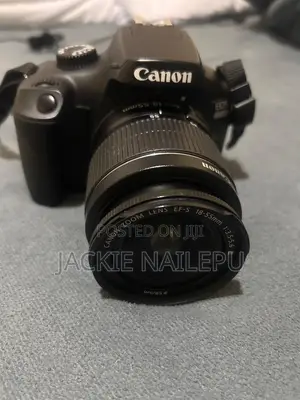 Canon EOS 4000D Kamera ya DSLR