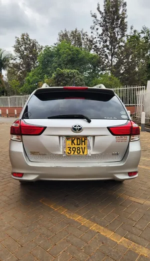 Toyota Corolla Fielder 2017 Silver Hybrid