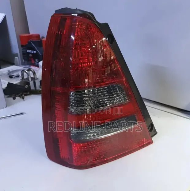 Subaru Forester SG5/SG9 Taillight (Used) - 1