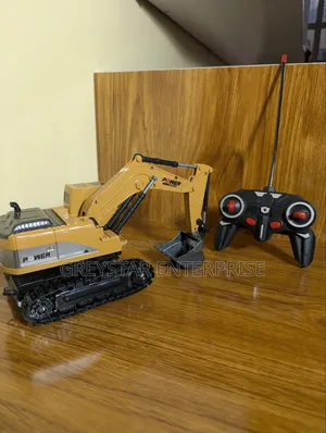 RC Excavator Toy - Realistic Construction Truck