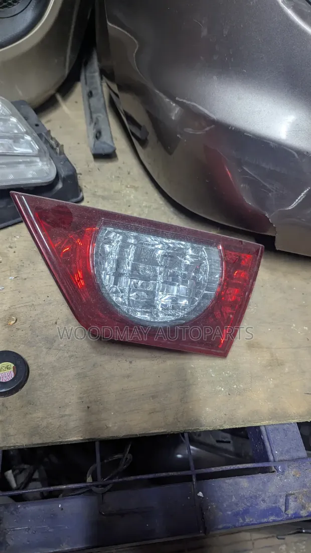 Toyota Mark X 2010 Boot Light - 1