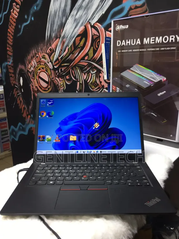 Laptopi ya Lenovo ThinkPad X390 8GB RAM, 256GB SSD - 1