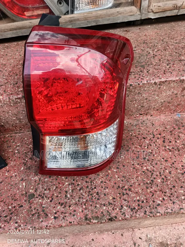 Taa ya Nyuma ya Toyota Fielder 2014 (Asili kutoka Japan) - 1