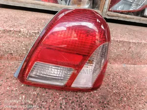 Taa ya Nyuma ya Toyota Platz 2002