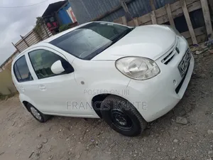 Toyota Passo 2013 Nyeupe